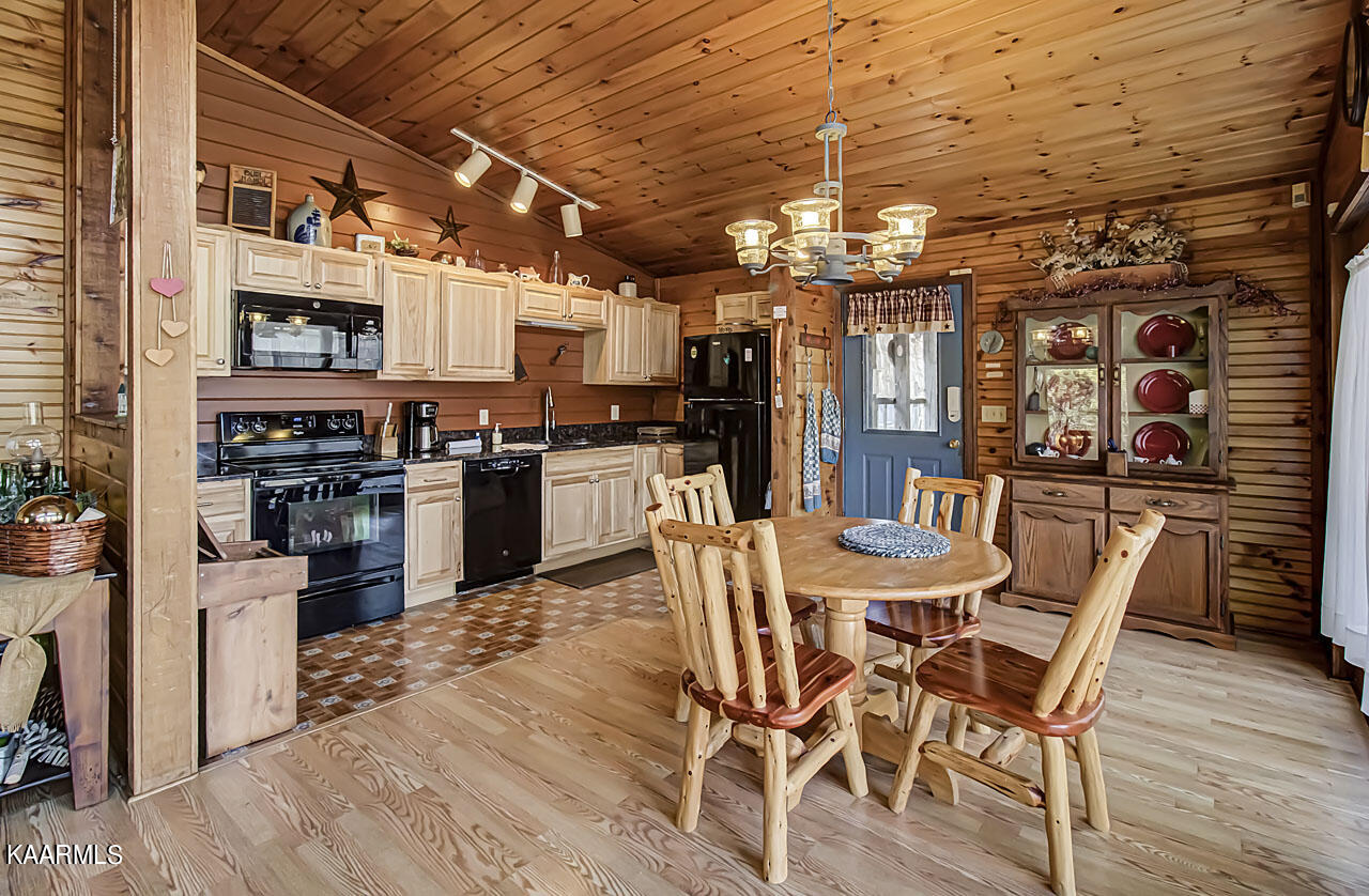 1112 Mathis Hollow Road Gatlinburg, TN 37738 - Photo 12 of 38 IMG_8652LR