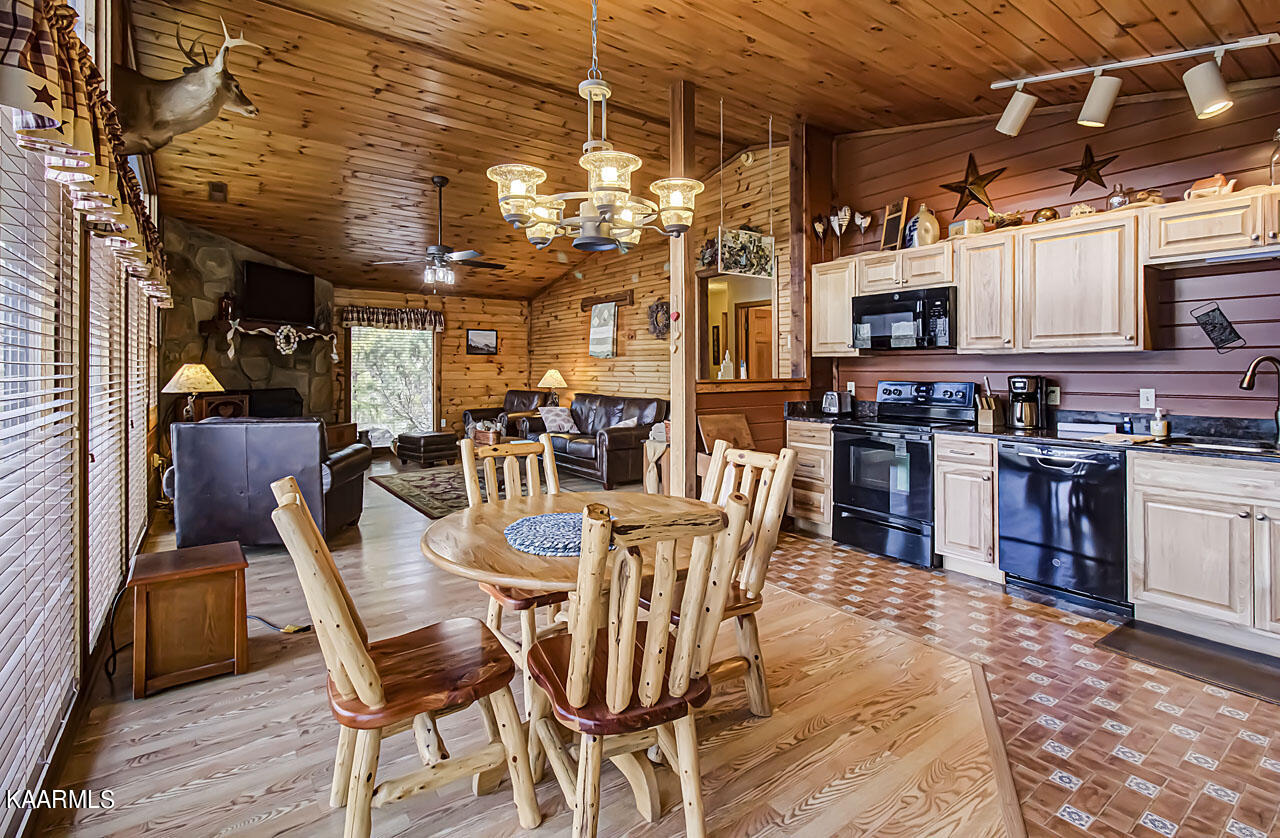 1112 Mathis Hollow Road Gatlinburg, TN 37738 - Photo 13 of 38 IMG_8670LR