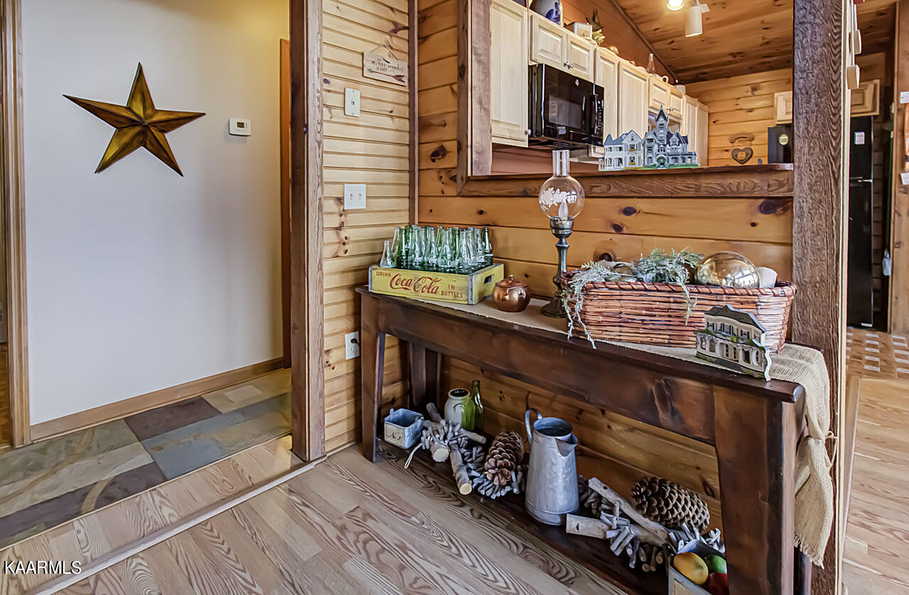 1112 Mathis Hollow Road Gatlinburg, TN 37738 - Photo 18 of 38 IMG_8673LR