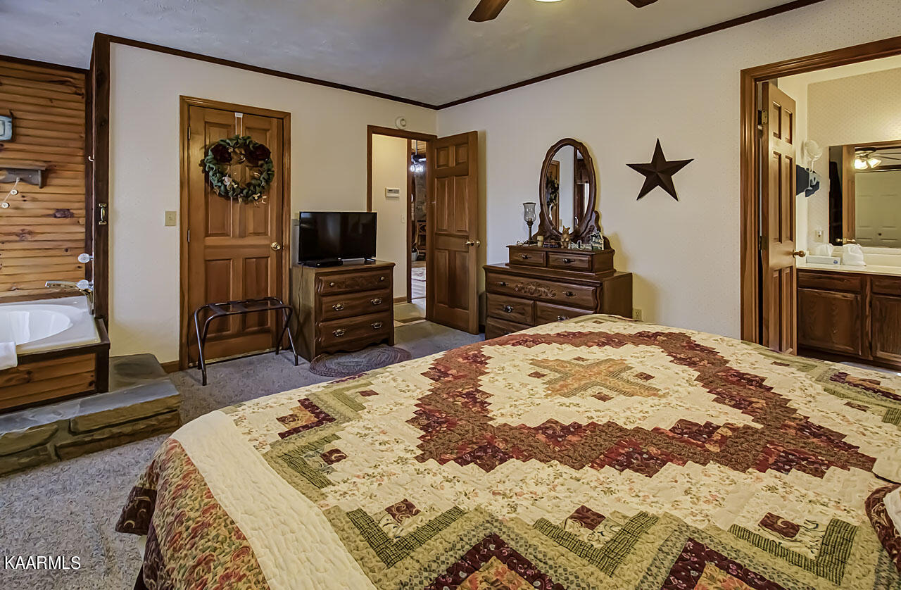 1112 Mathis Hollow Road Gatlinburg, TN 37738 - Photo 21 of 38 IMG_8682LR