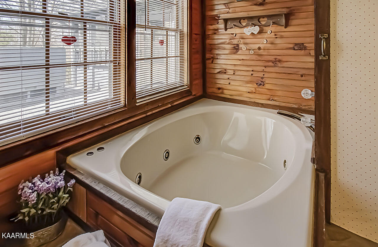 1112 Mathis Hollow Road Gatlinburg, TN 37738 - Photo 22 of 38 IMG_8685LR