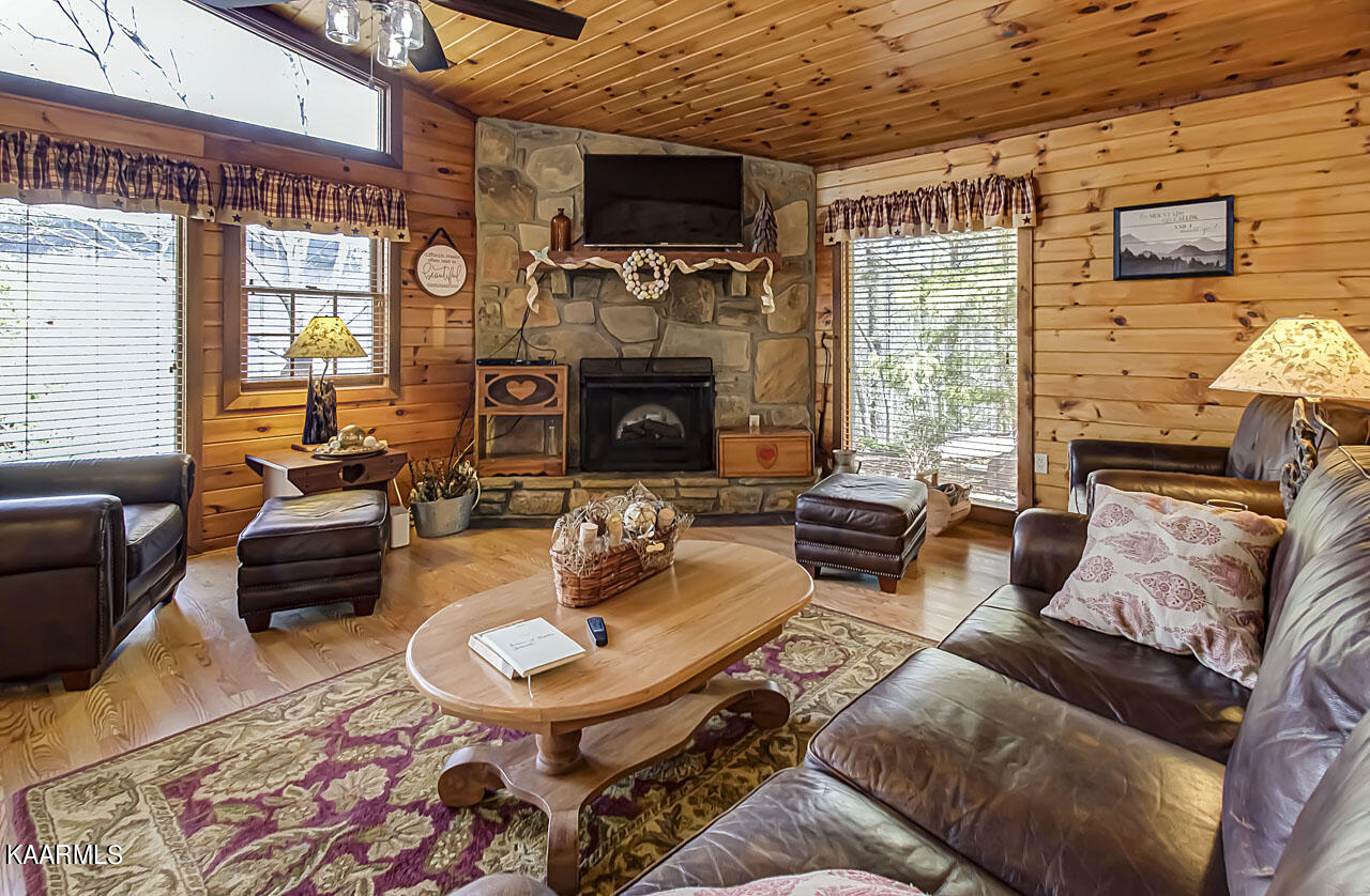 1112 Mathis Hollow Road Gatlinburg, TN 37738 - Photo 9 of 38 IMG_8643LR