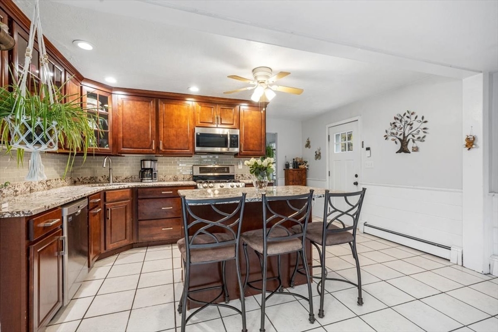 1 Hemlock Road Hingham, MA 02043 - Photo 4 of 17