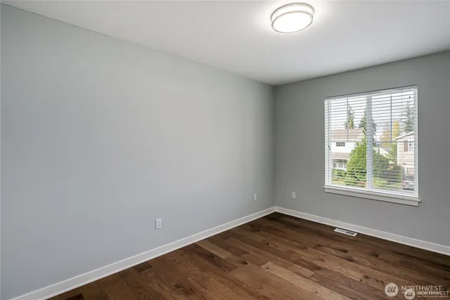 $5,495 | 1053 Ridge Street, Mukilteo, WA 98275