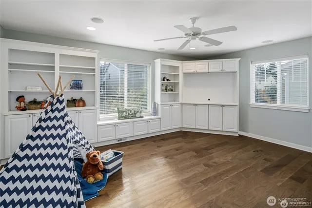 $5,495 | 1053 Ridge Street, Mukilteo, WA 98275