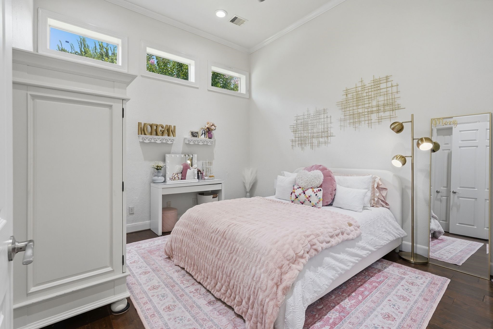 38 Highclere Park Drive Spring, TX 77379 - Photo 23 of 43 Downstairs extra room with ensuite bathroom