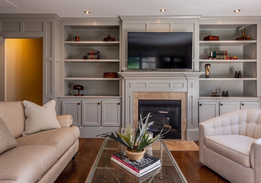 37 Forster Road Manchester, MA 01944 - Photo 8 of 42 Gallery Image 8