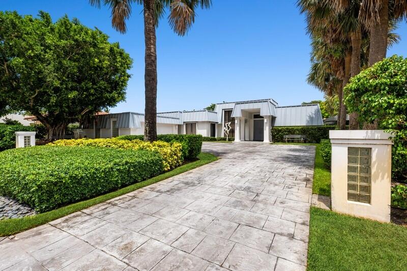 2400 Spanish River Road Boca Raton, FL 33432 - Photo 1 of 29 01_2400SpanishRiverRoad_57_FrontView_Fle