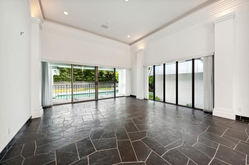 2400 Spanish River Road Boca Raton, FL 33432 - Photo 7 of 29 06_2400SpanishRiverRoad_21001_Greatroom_