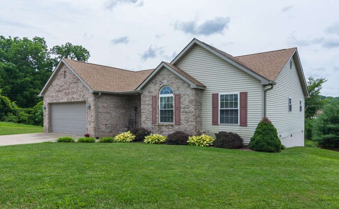 4268 North Rindle Lane Bloomington, IN 47404 - Photo 2 of 22 Gallery Image 2