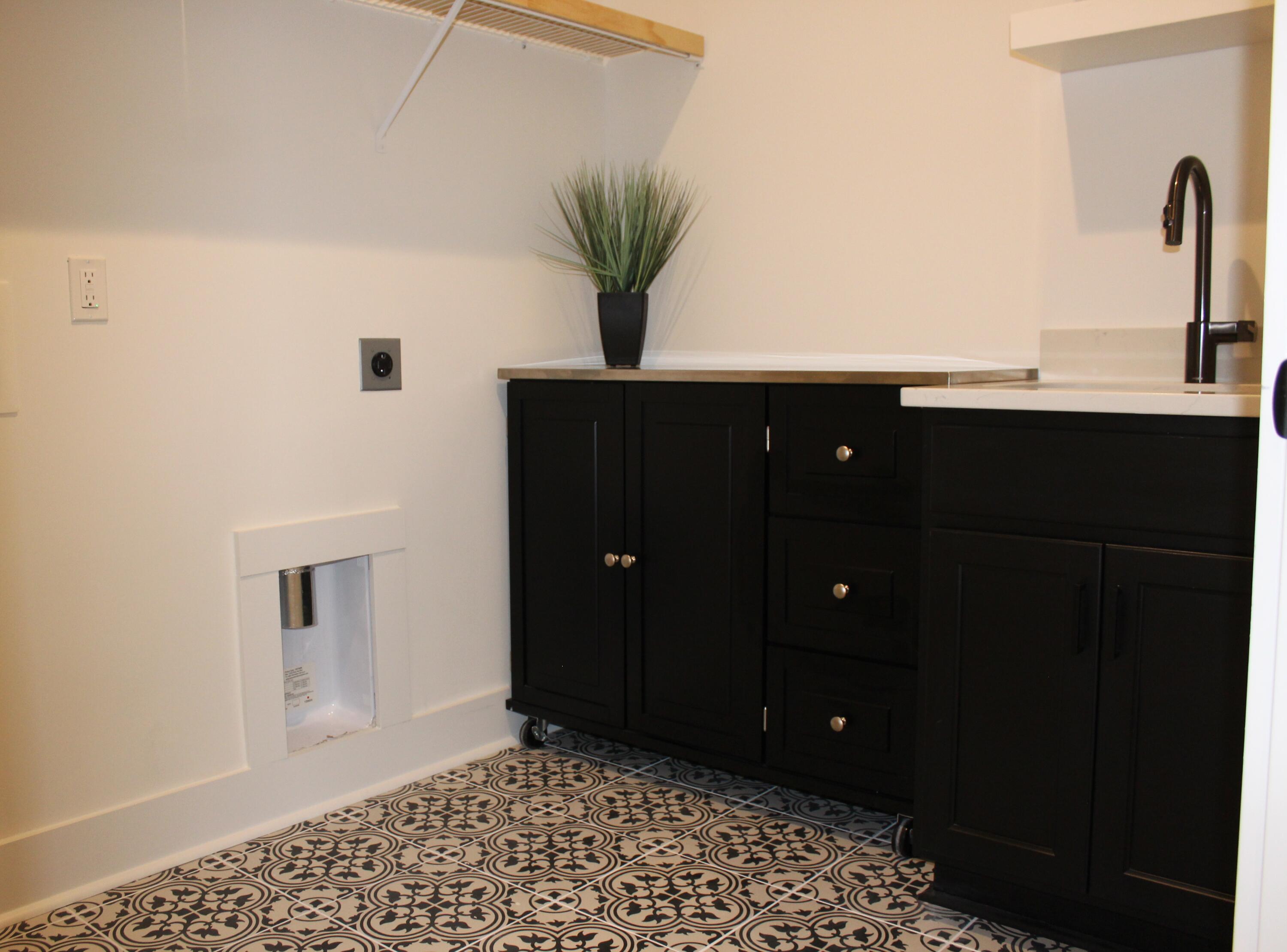 1047 Butterfly Lane Awendaw, SC 29429 - Photo 22 of 34 1laundrysink