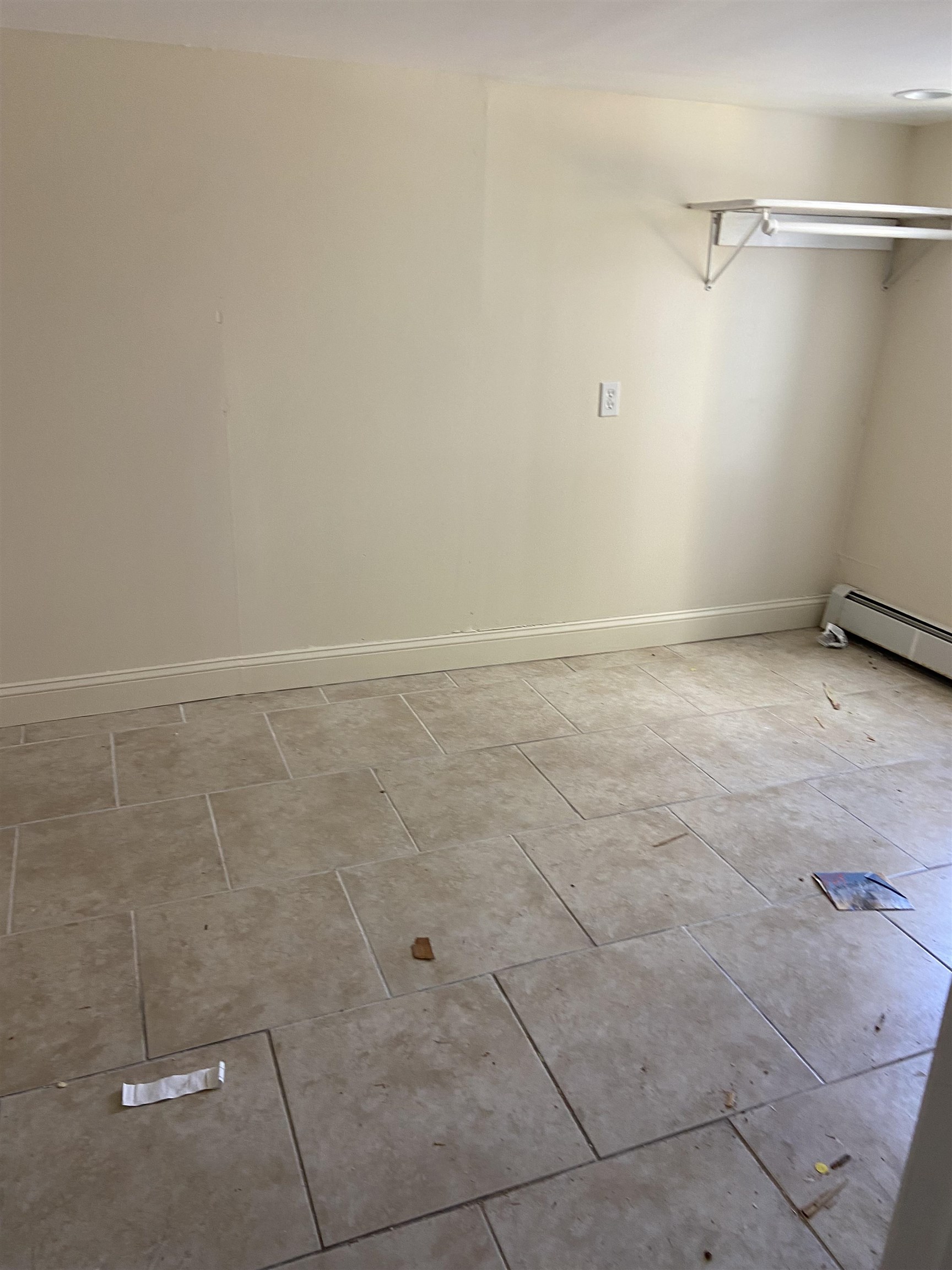 611 East 7th Street Ocean City, NJ 08226 - Photo 14 of 27 a view of a small space