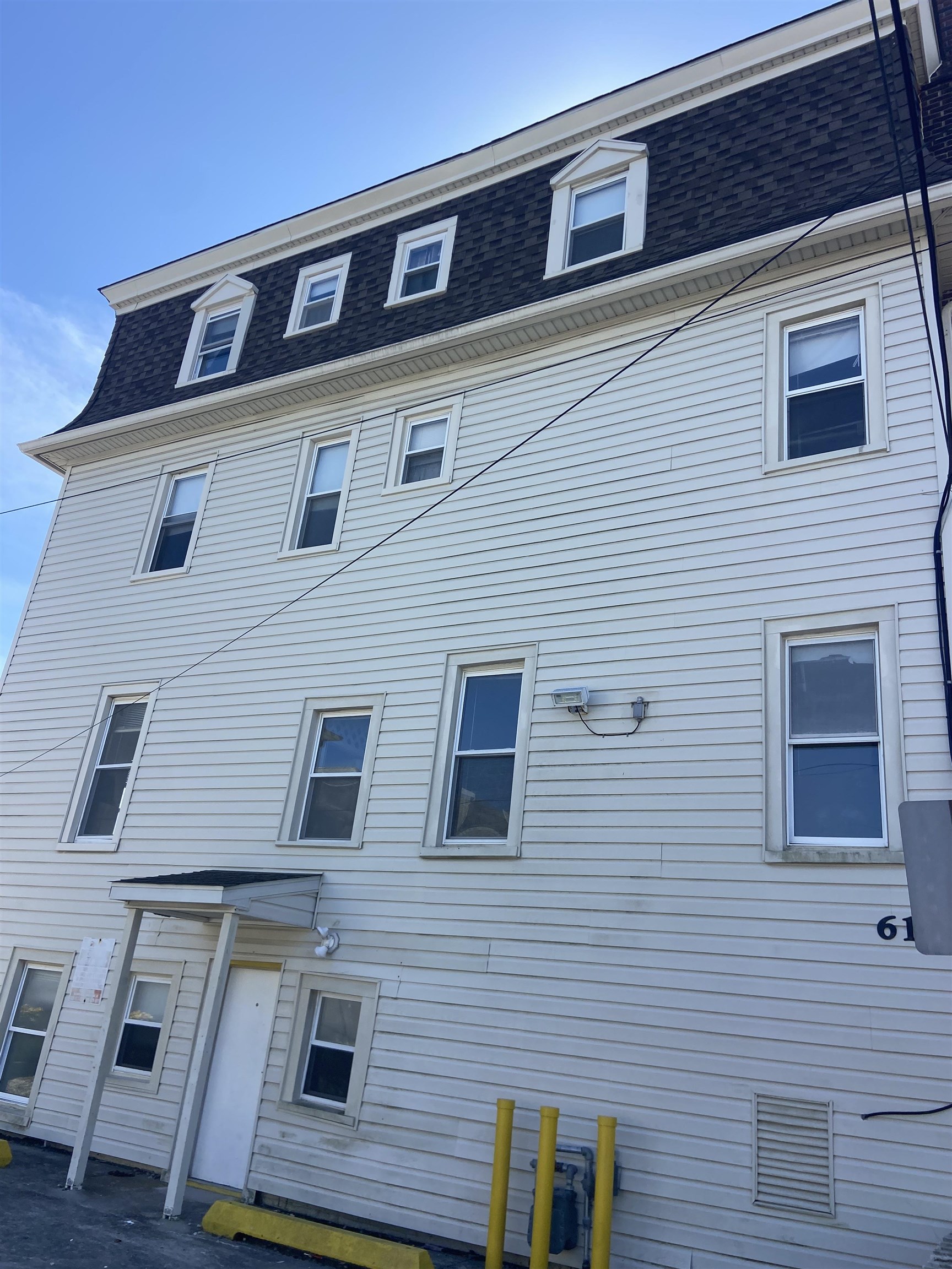 611 East 7th Street Ocean City, NJ 08226 - Photo 24 of 27 a front view of a house