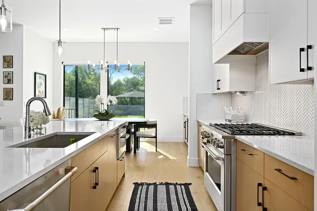 $1,475,000 | 5515 Jim Hogg Avenue, Unit B, Austin, TX 78756