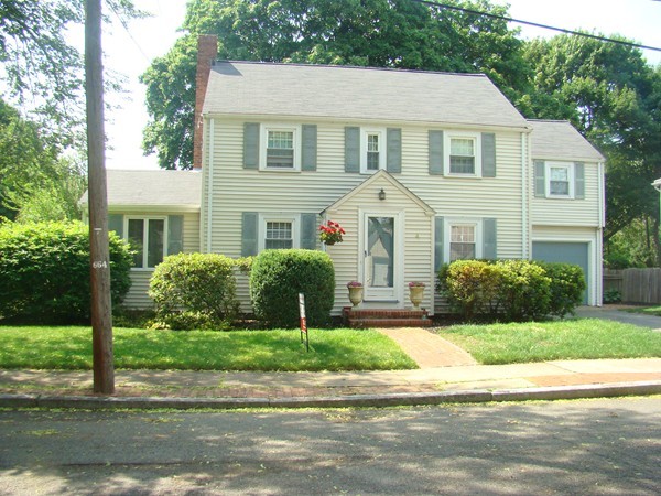 4 Sunset Road Salem, MA 01970 - Photo 1 of 26 Gallery Image 1