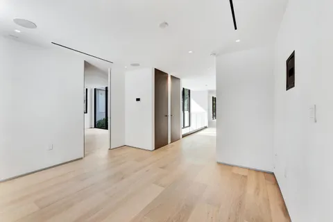 $8,274,950 | 2130 South Miami Avenue, Miami, FL 33129