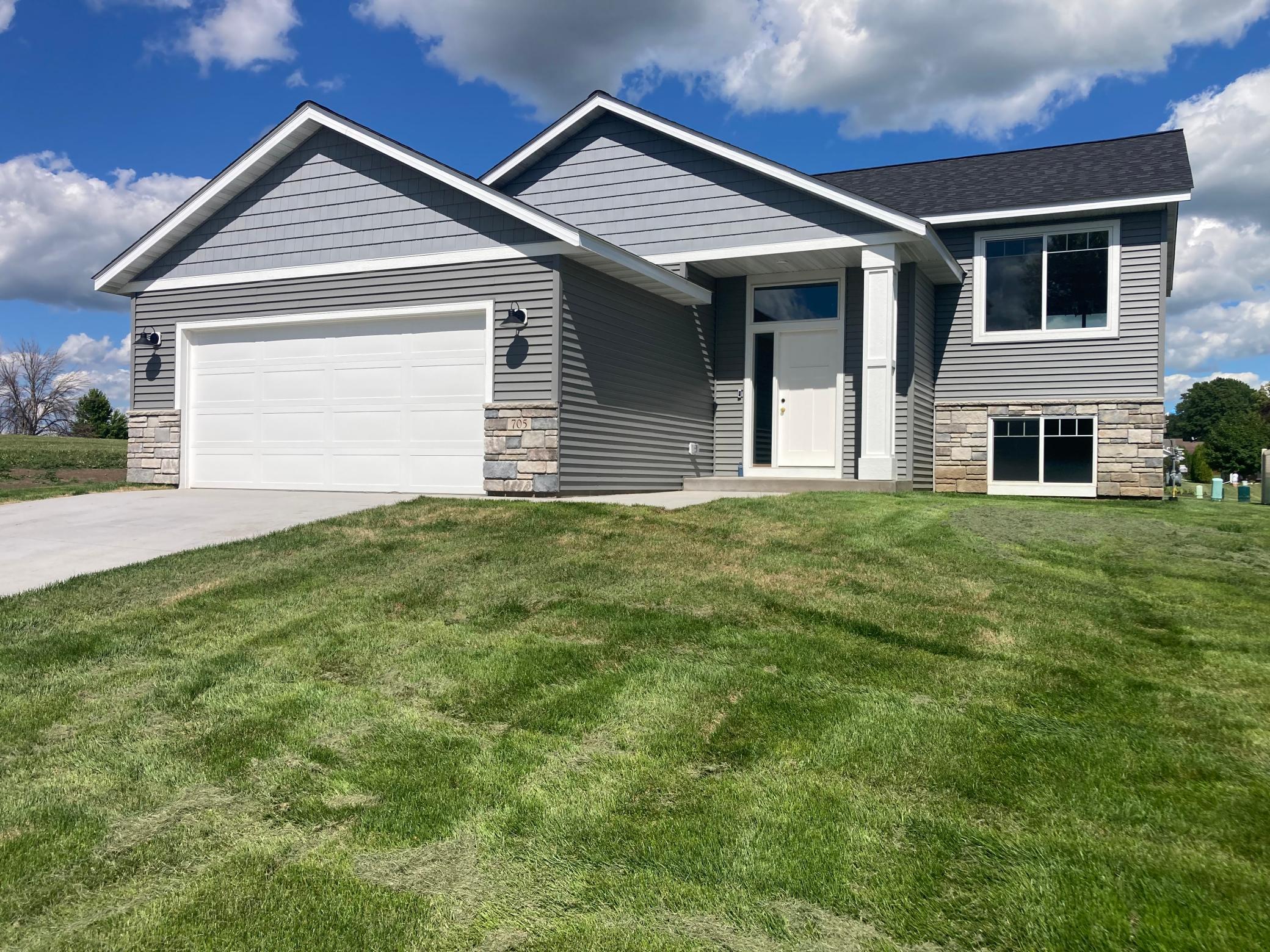 705 State Street Kenyon, MN 55946 - Photo 2 of 27