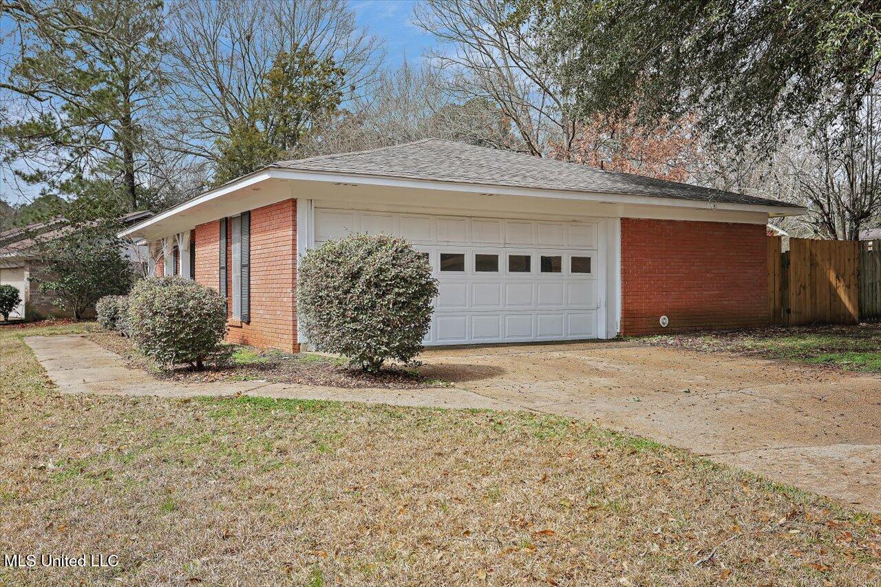 126 Mayfair Drive Jackson, MS 39212 - Photo 13 of 34 04-126 Mayfair Dr