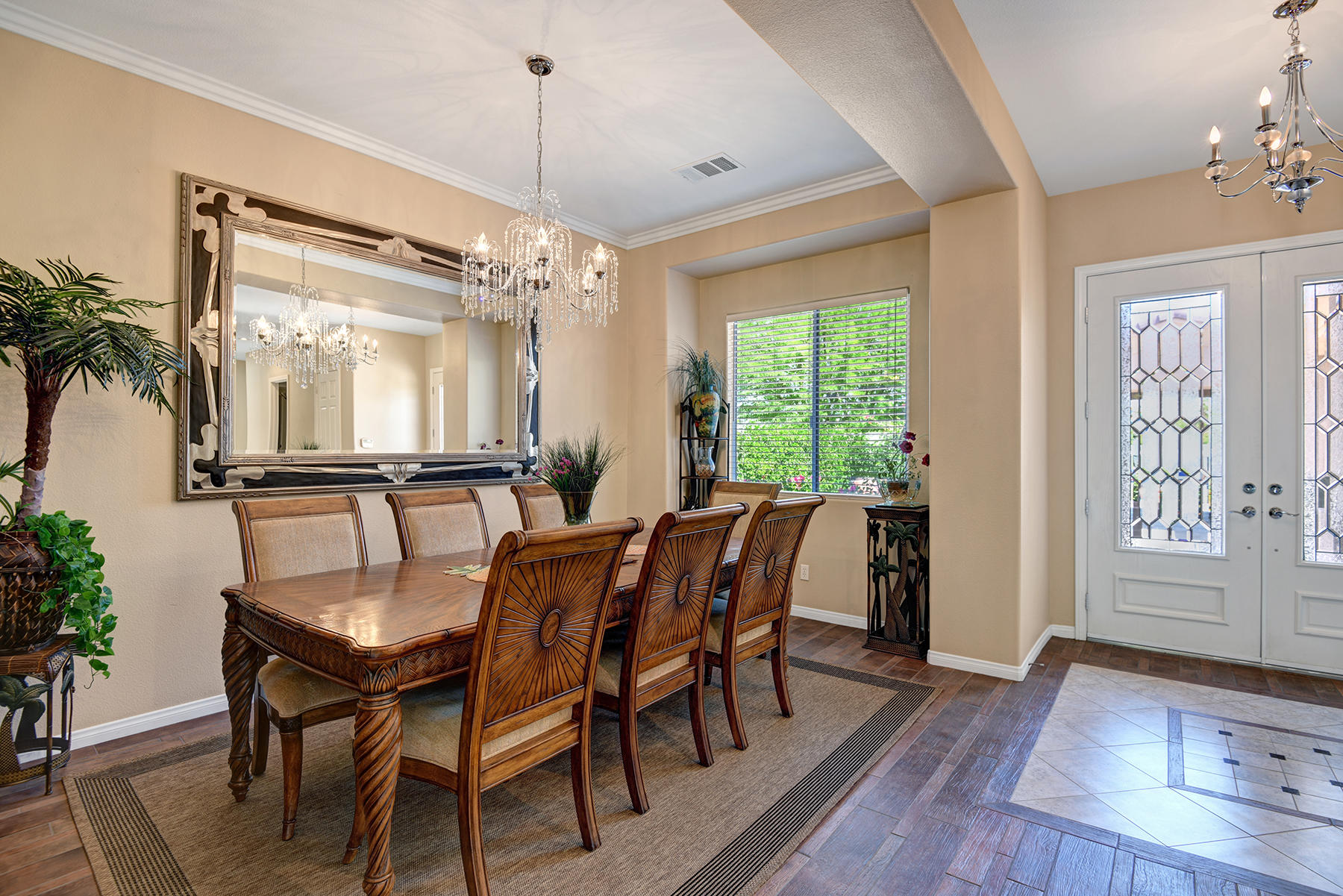 19 Orleans Road Rancho Mirage, CA 92270 - Photo 11 of 32 DINING ROOM REVERSE TO ENTRY MLS
