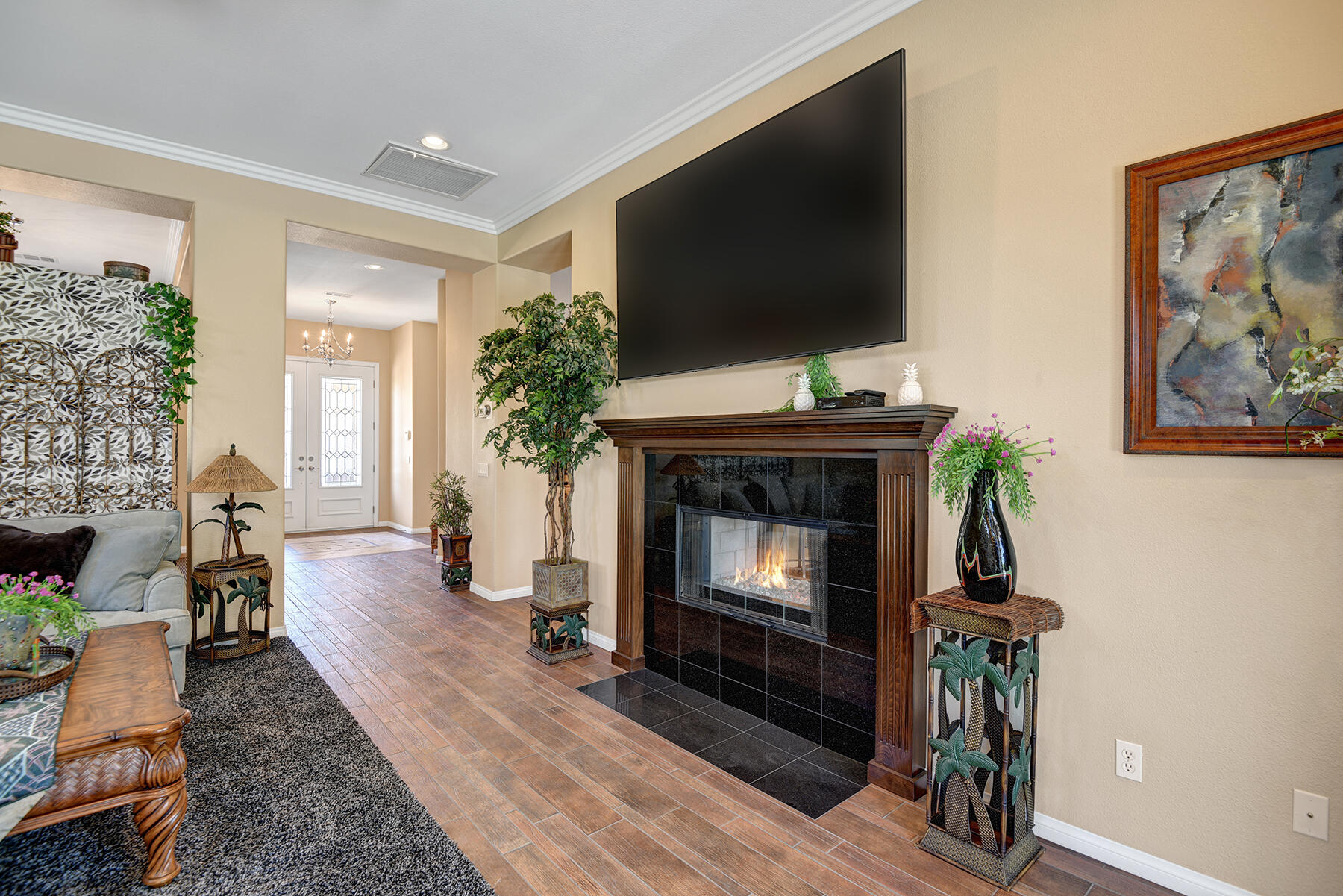 19 Orleans Road Rancho Mirage, CA 92270 - Photo 4 of 32 LIVING ROOM REVERSE WITH FIREPLACE DETAI