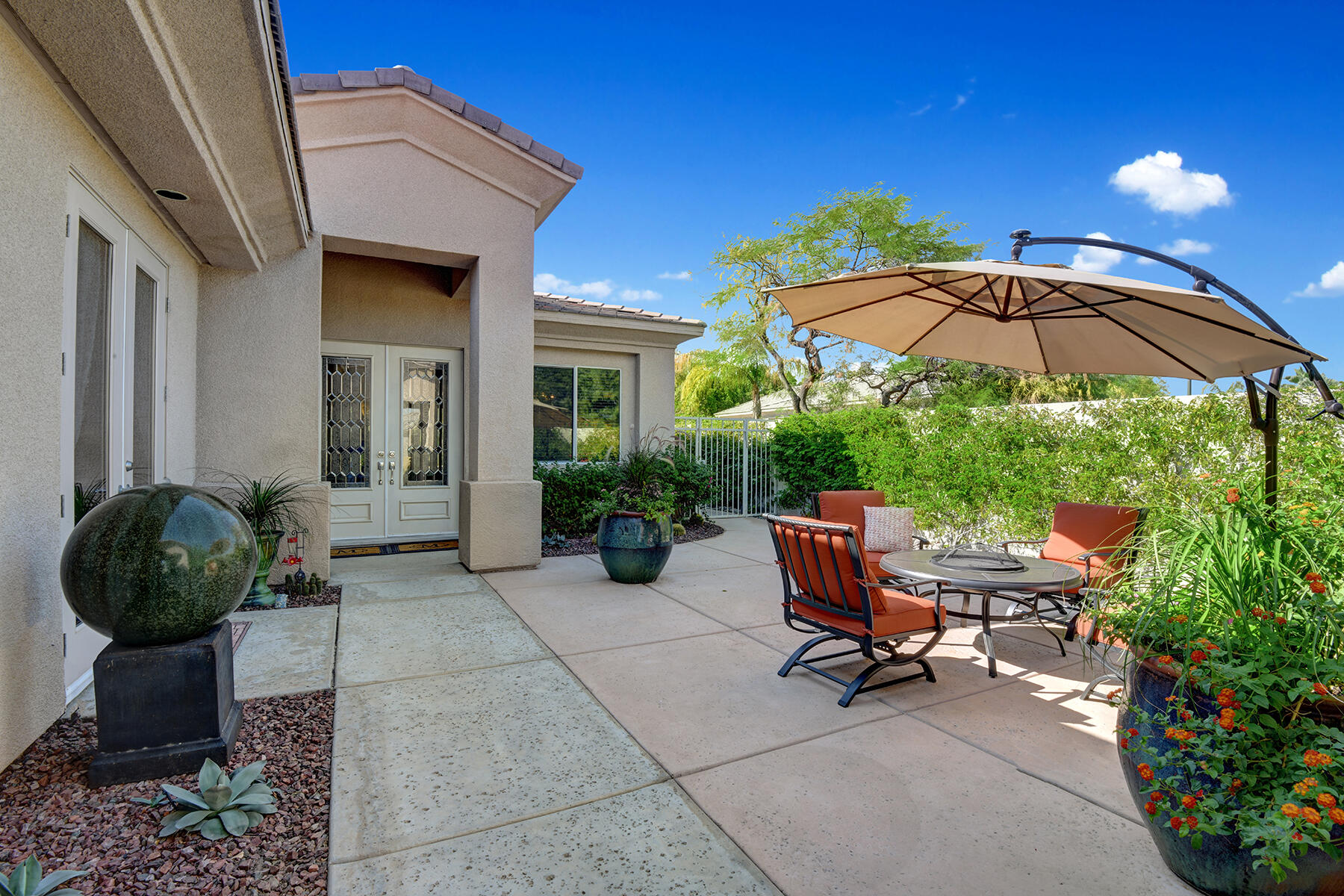 19 Orleans Road Rancho Mirage, CA 92270 - Photo 31 of 32 ENTRY COURTYARD MLS