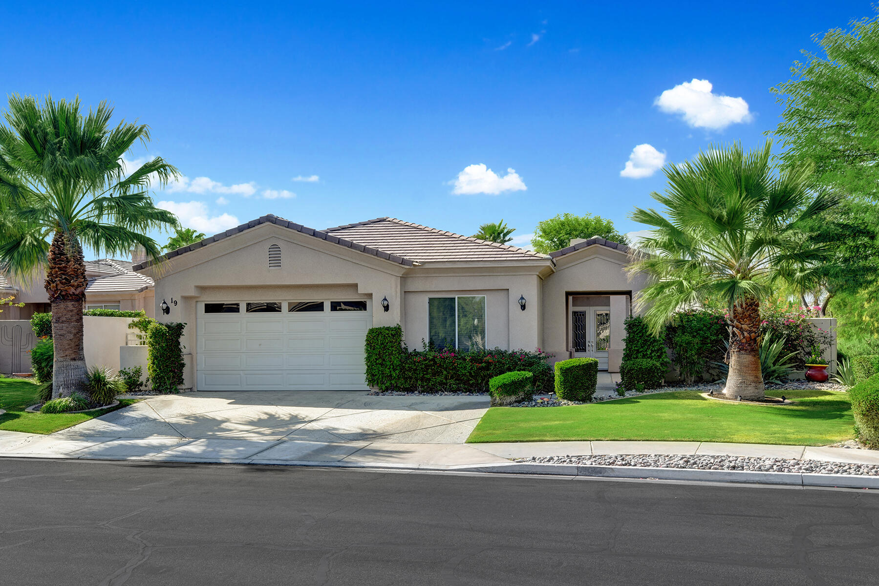 19 Orleans Road Rancho Mirage, CA 92270 - Photo 32 of 32 FRONT OF HOUSE MLS