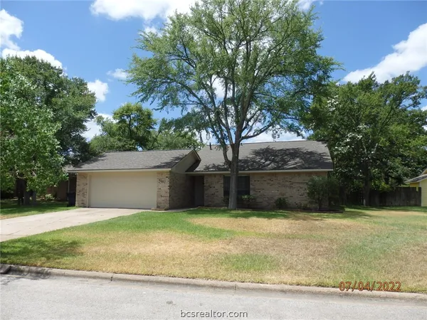 $1,795 | 2902 Pierre Place, College Station, TX 77845