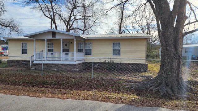 $79,000 | 109 Oak Street, St. Stephen, SC 29479