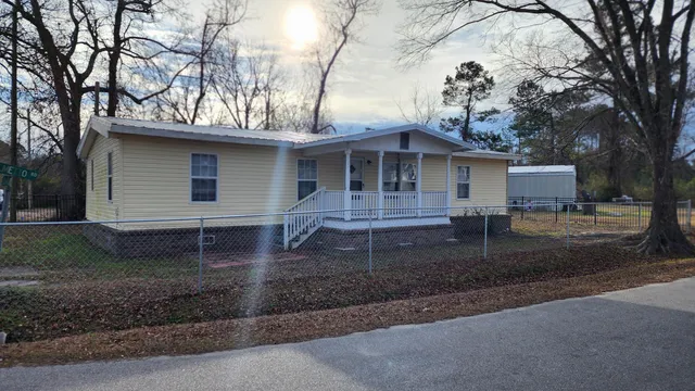 $79,000 | 109 Oak Street, St. Stephen, SC 29479