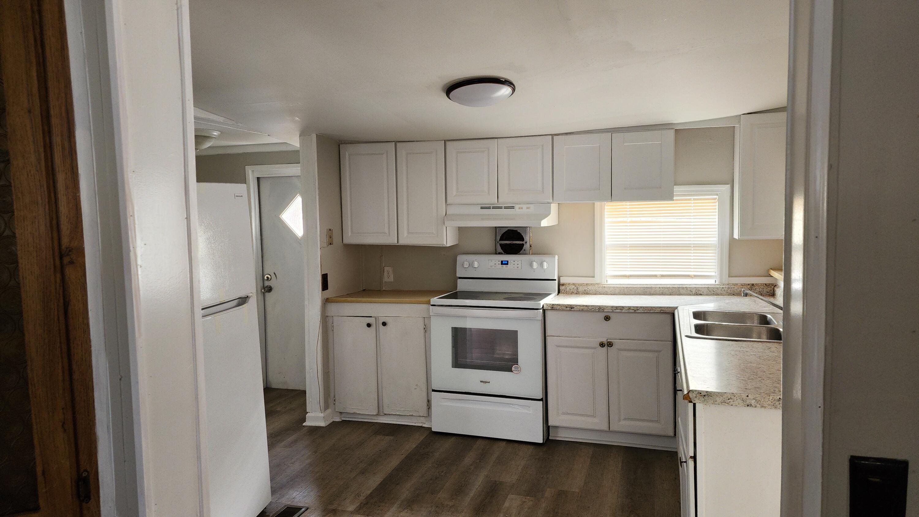 109 Oak Street St. Stephen, SC 29479 - Photo 7 of 20 Kitchen