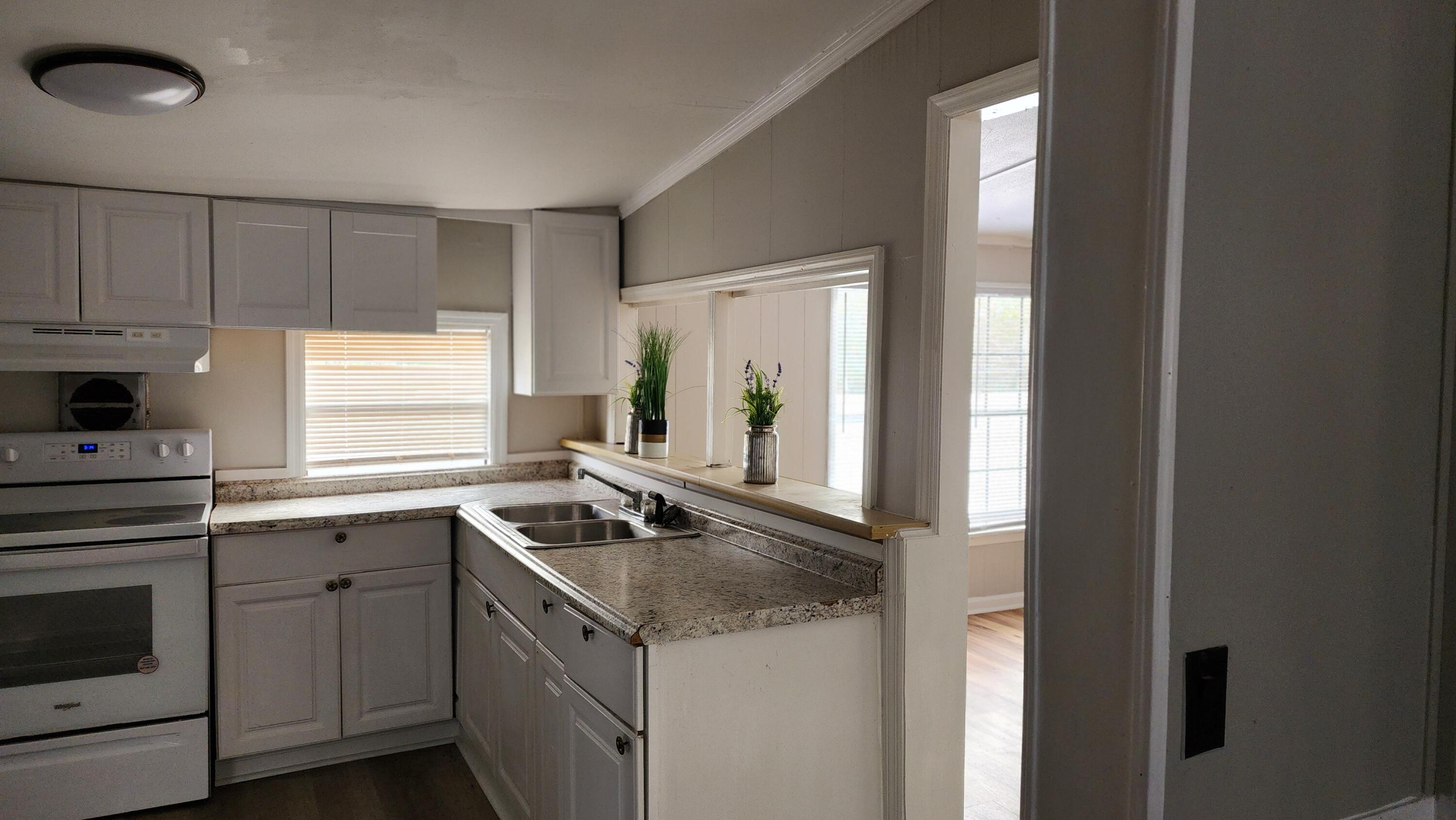 109 Oak Street St. Stephen, SC 29479 - Photo 8 of 20 20250113_092211