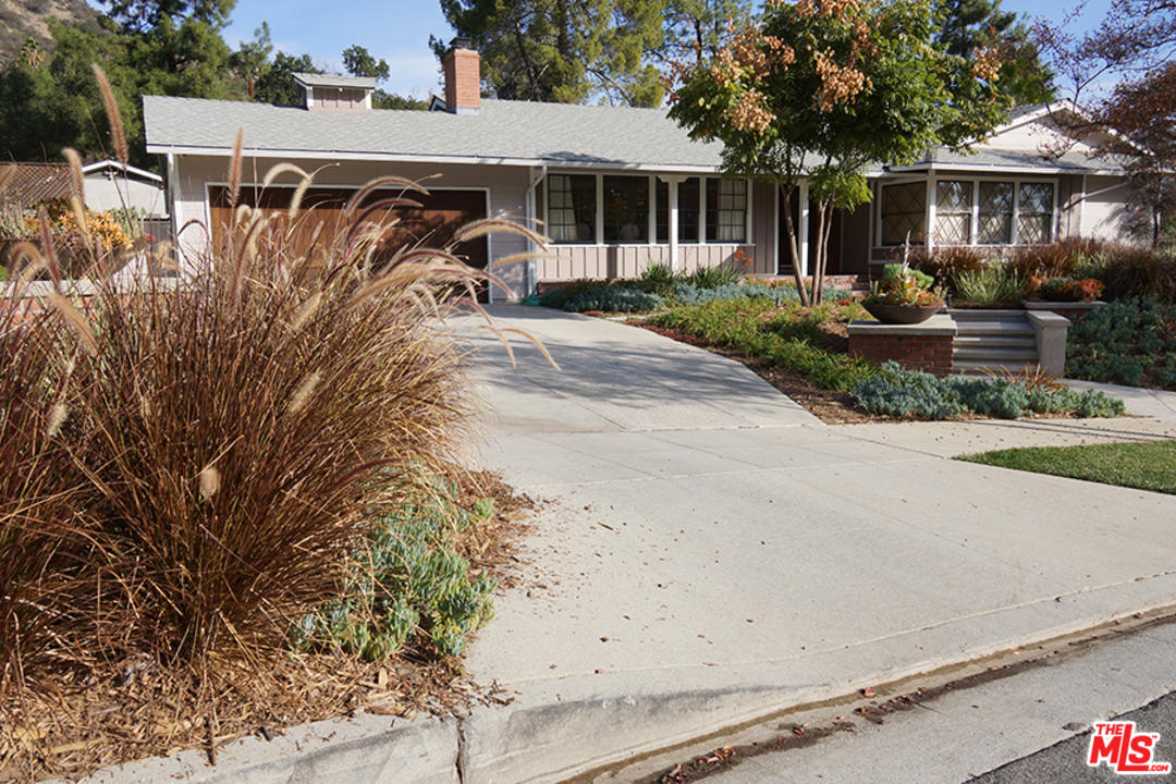 1585 Pegfair Estates Drive Pasadena, CA 91103 - Photo 2 of 7