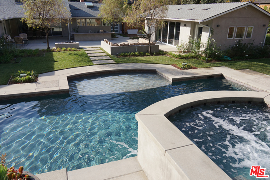 1585 Pegfair Estates Drive Pasadena, CA 91103 - Photo 5 of 7