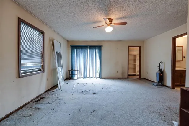 $450,000 | 1888 Northwest 200th Road, Kingsville, MO 64061