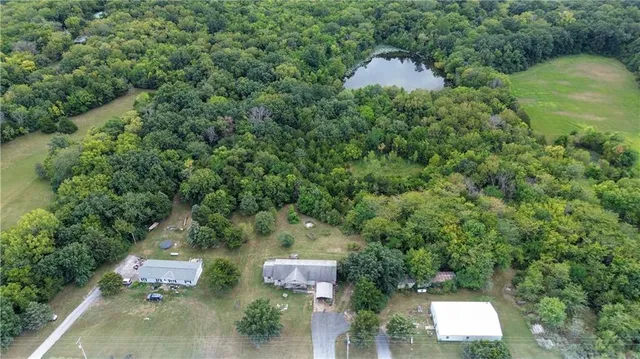 $450,000 | 1888 Northwest 200th Road, Kingsville, MO 64061