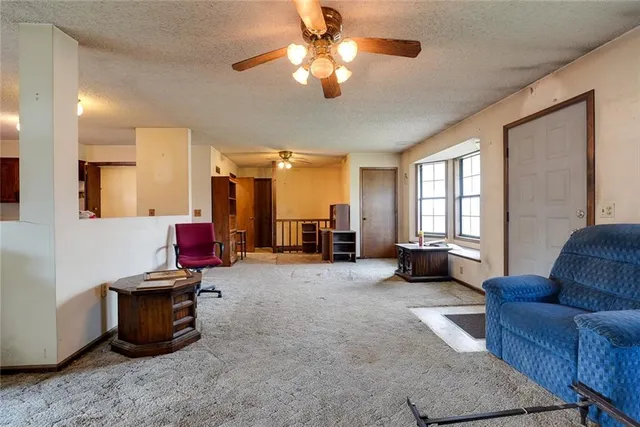 $450,000 | 1888 Northwest 200th Road, Kingsville, MO 64061