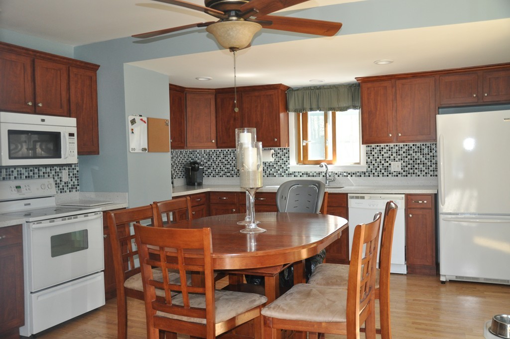 4 Larson Road Wilmington, MA 01887 - Photo 10 of 26 Gallery Image 10