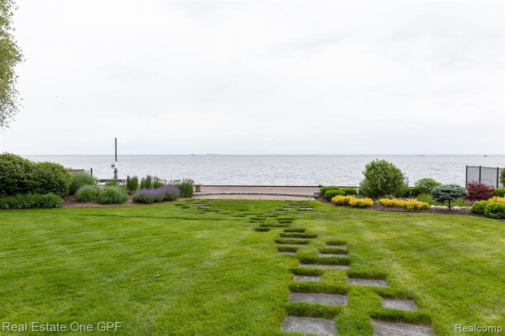 992 Lake Shore Road Grosse Pointe Shores, MI 48236 - Photo 55 of 59