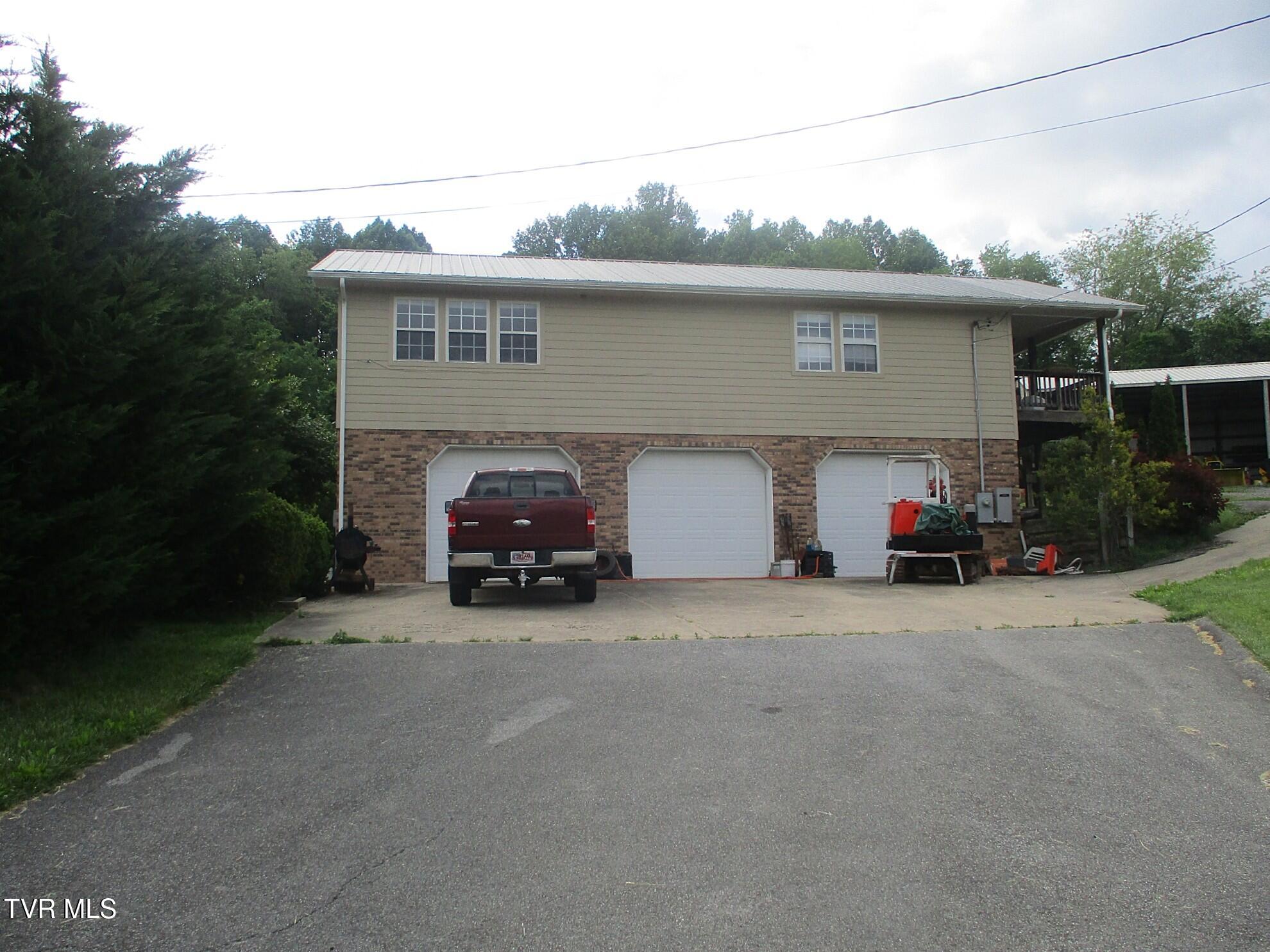 143 Fordtown Road Fall Branch, TN 37656 - Photo 45 of 91 GARAGE/APARTMENT