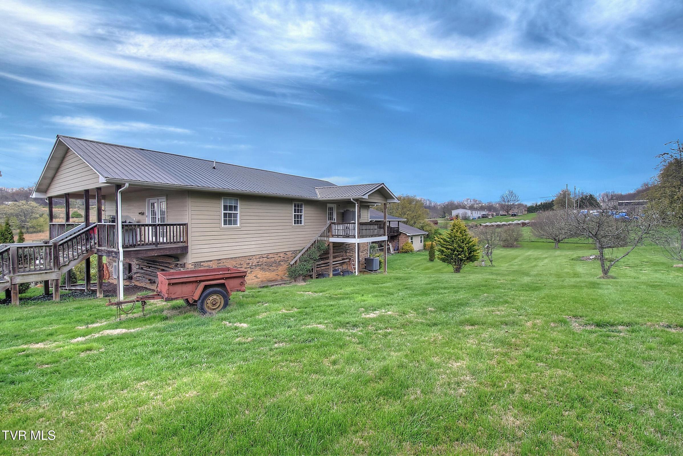 143 Fordtown Road Fall Branch, TN 37656 - Photo 46 of 91 GARAGE/APARTMENT