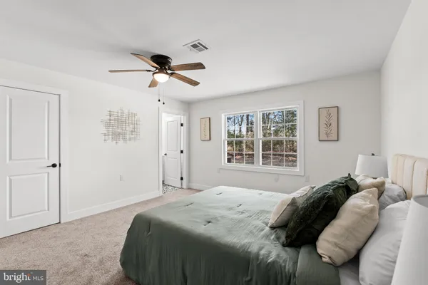 $399,900 | 55 Sheffield Place, Southampton, NJ 08088
