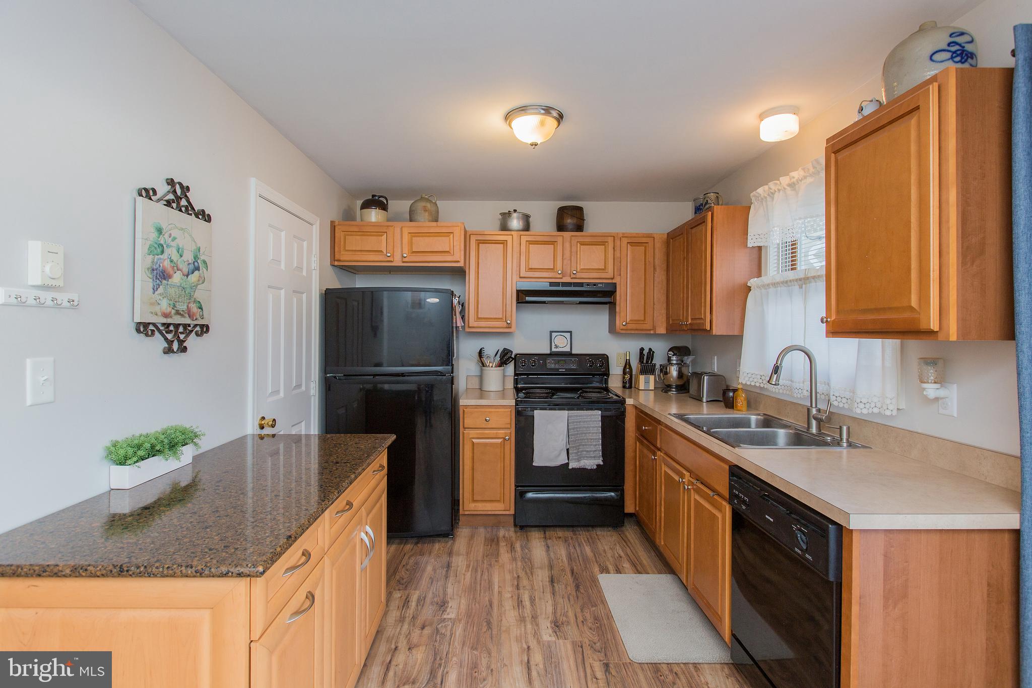 107 Chukar Court Lititz, PA 17543 - Photo 12 of 47