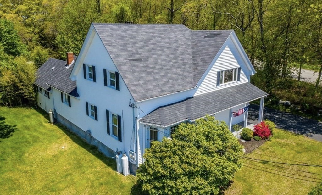 820 Wilson Road Fall River, MA 02720 - Photo 2 of 41 Gallery Image 2