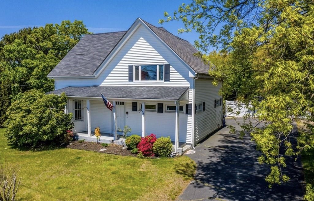 820 Wilson Road Fall River, MA 02720 - Photo 3 of 41 Gallery Image 3