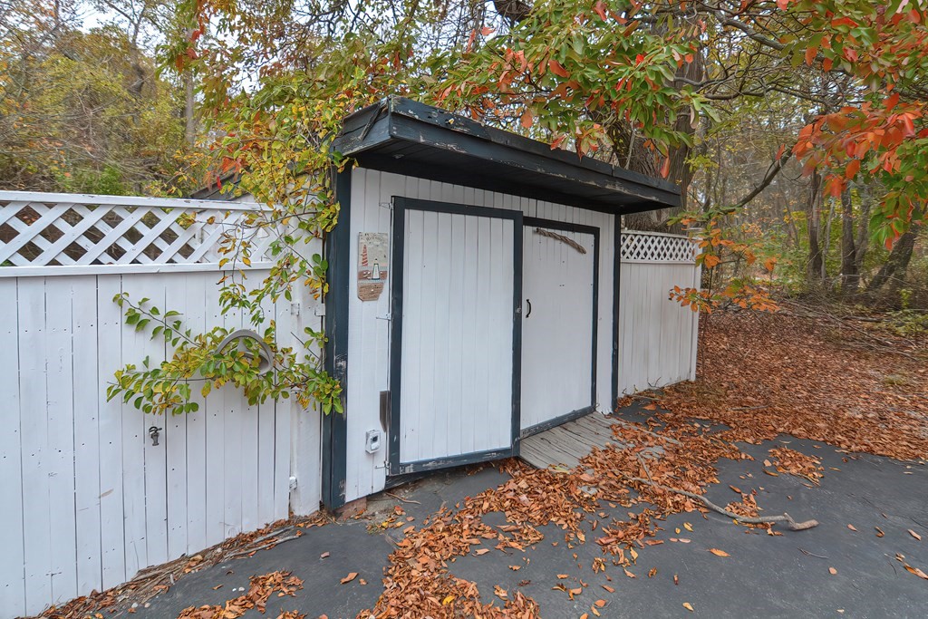 820 Wilson Road Fall River, MA 02720 - Photo 9 of 41 Gallery Image 9