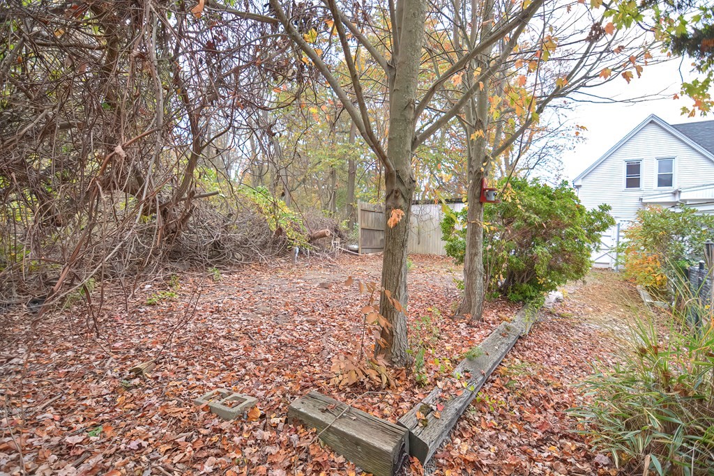 820 Wilson Road Fall River, MA 02720 - Photo 10 of 41 Gallery Image 10
