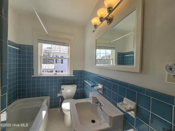 $2,650 | 203 North Granville Street, Edenton, NC 27932