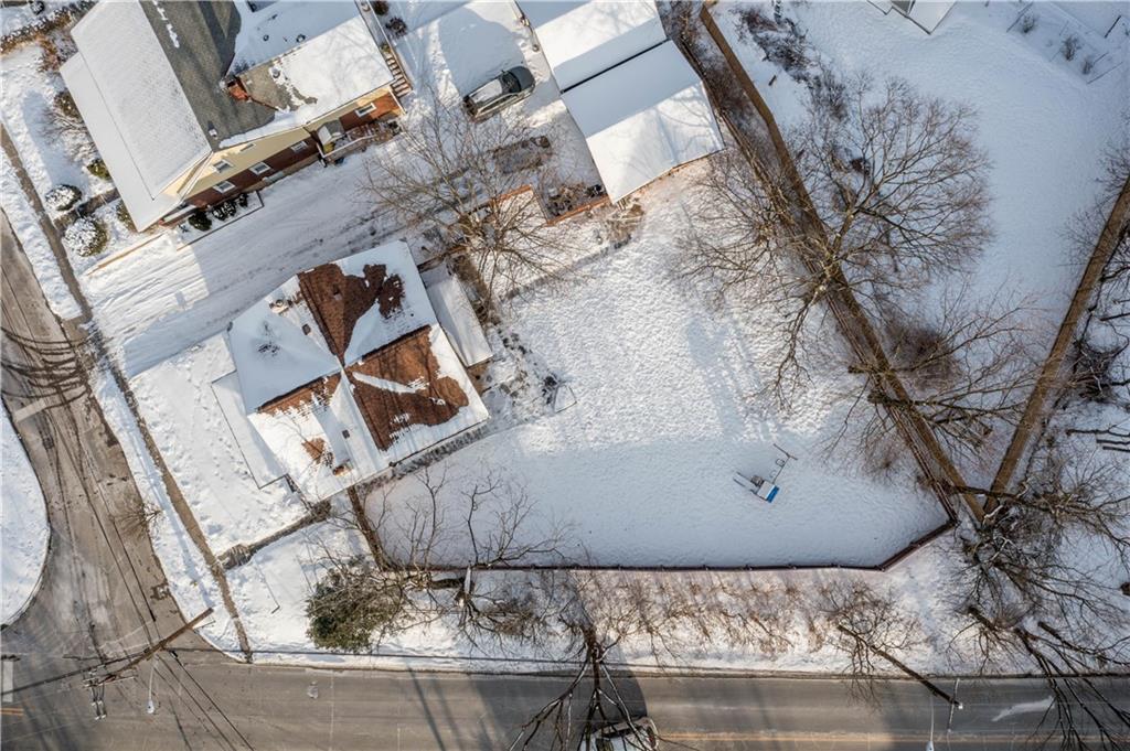 2 Wellington Road Pittsburgh, PA 15221 - Photo 4 of 25 Gallery Image 4
