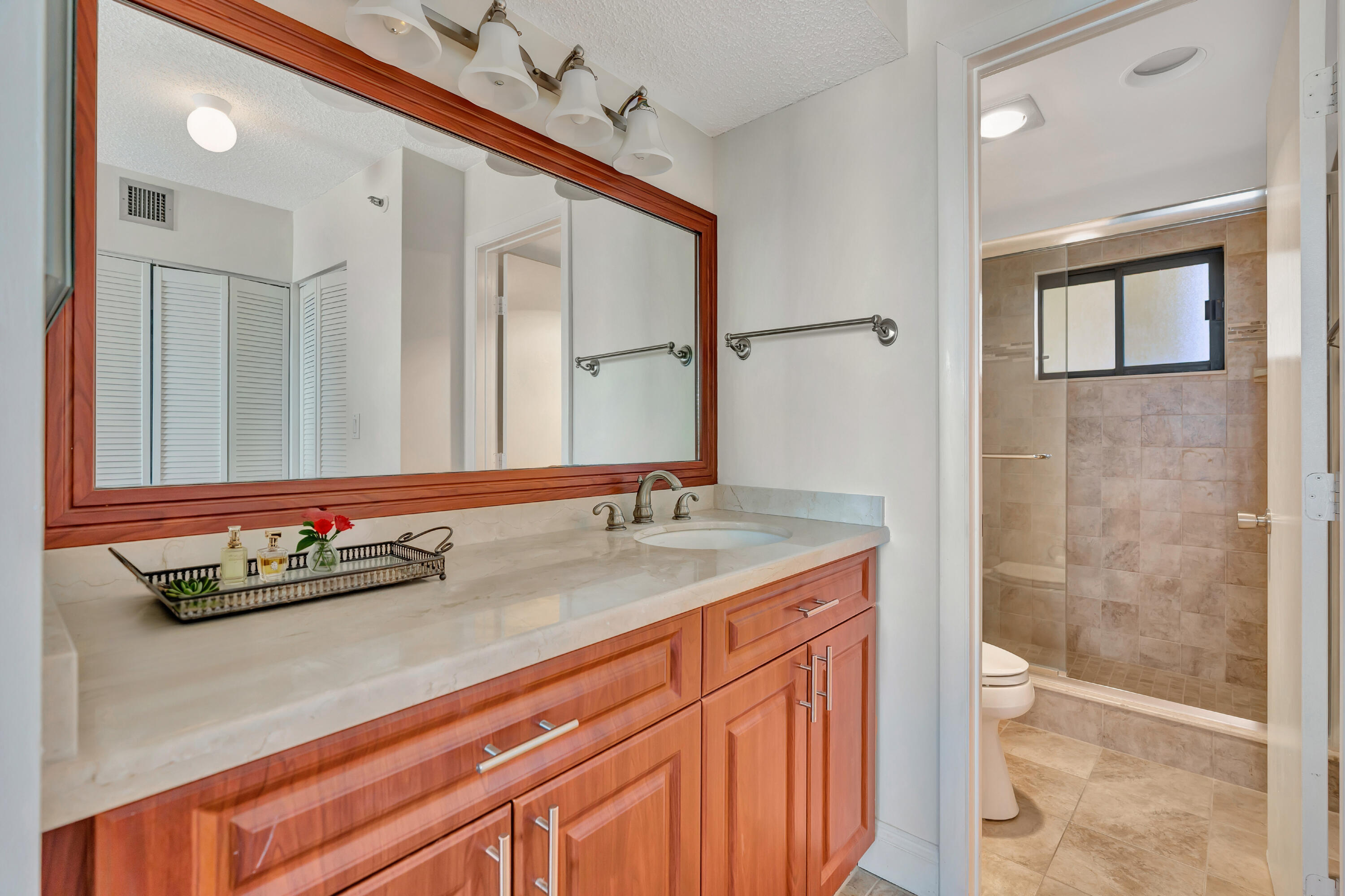300 Ocean Trail Way, Unit 1008 Jupiter, FL 33477 - Photo 14 of 24 primary bath