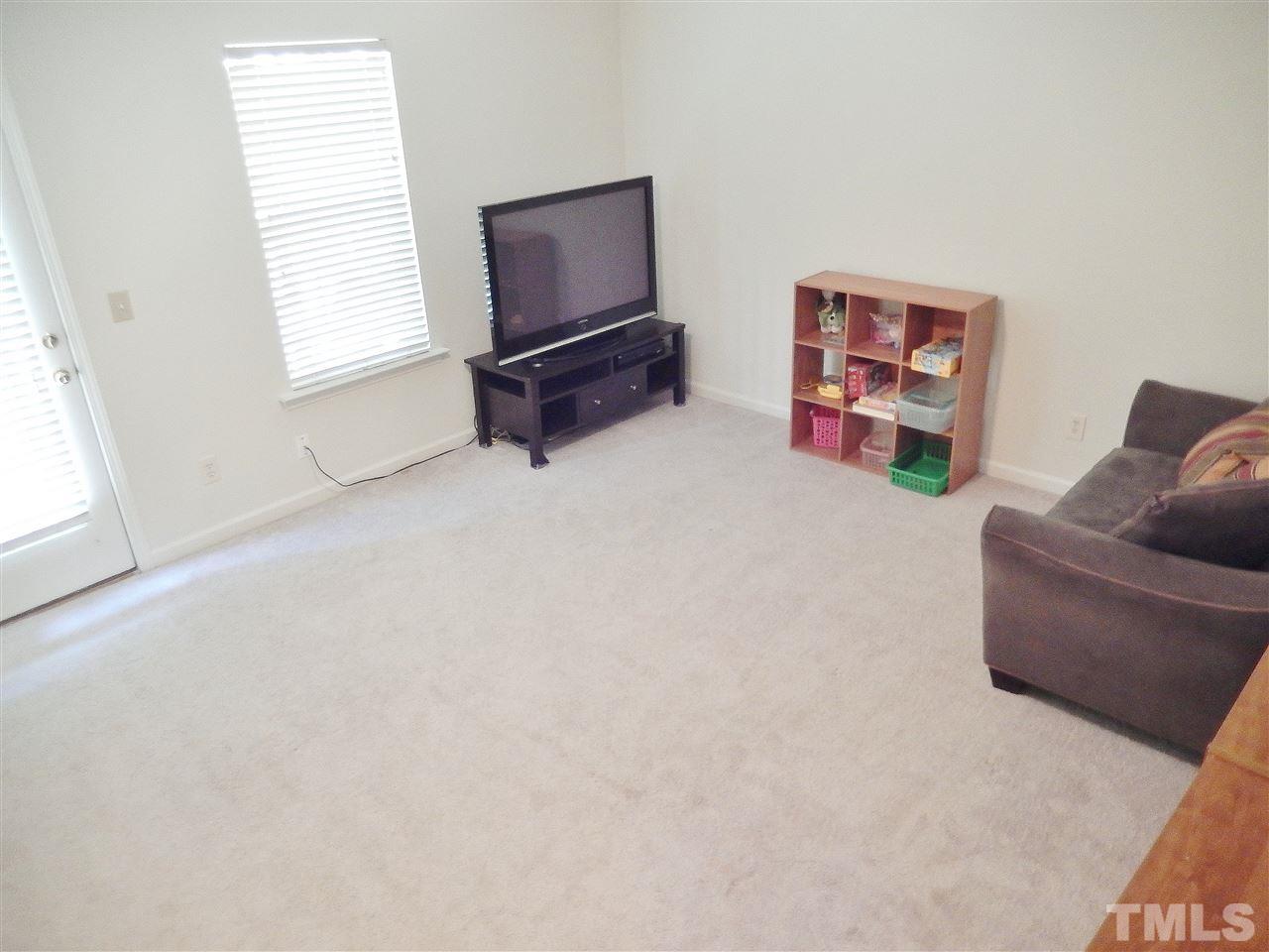 3135 Winding Waters Way Raleigh, NC 27614 - Photo 3 of 25 Gallery Image 3